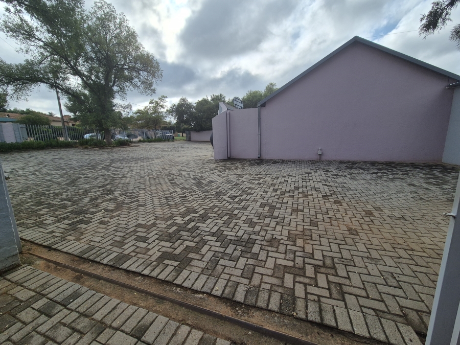 2 Bedroom Property for Sale in Wilkoppies North West